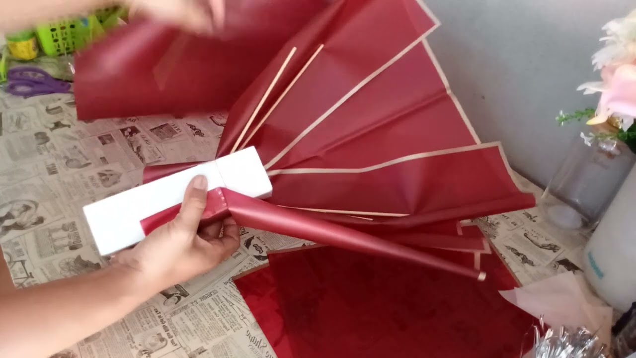 Diy by fon ทำช่อจัดดอกไม้ลายขอบทอง