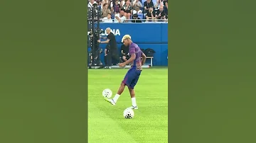 Lamine Yamal Dribbling And Showing Off His Skills Football Fcbarcelona 