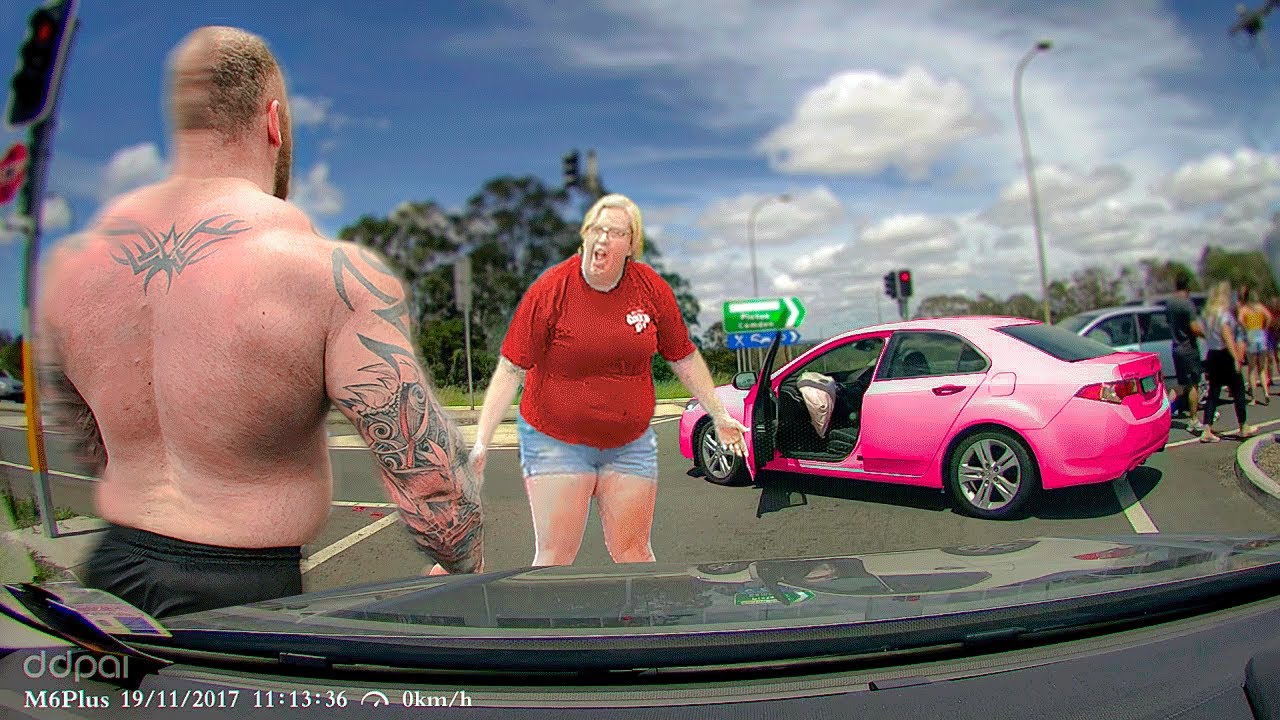 Karen Messes With The Wrong Guy.. (Dashcam Edition)