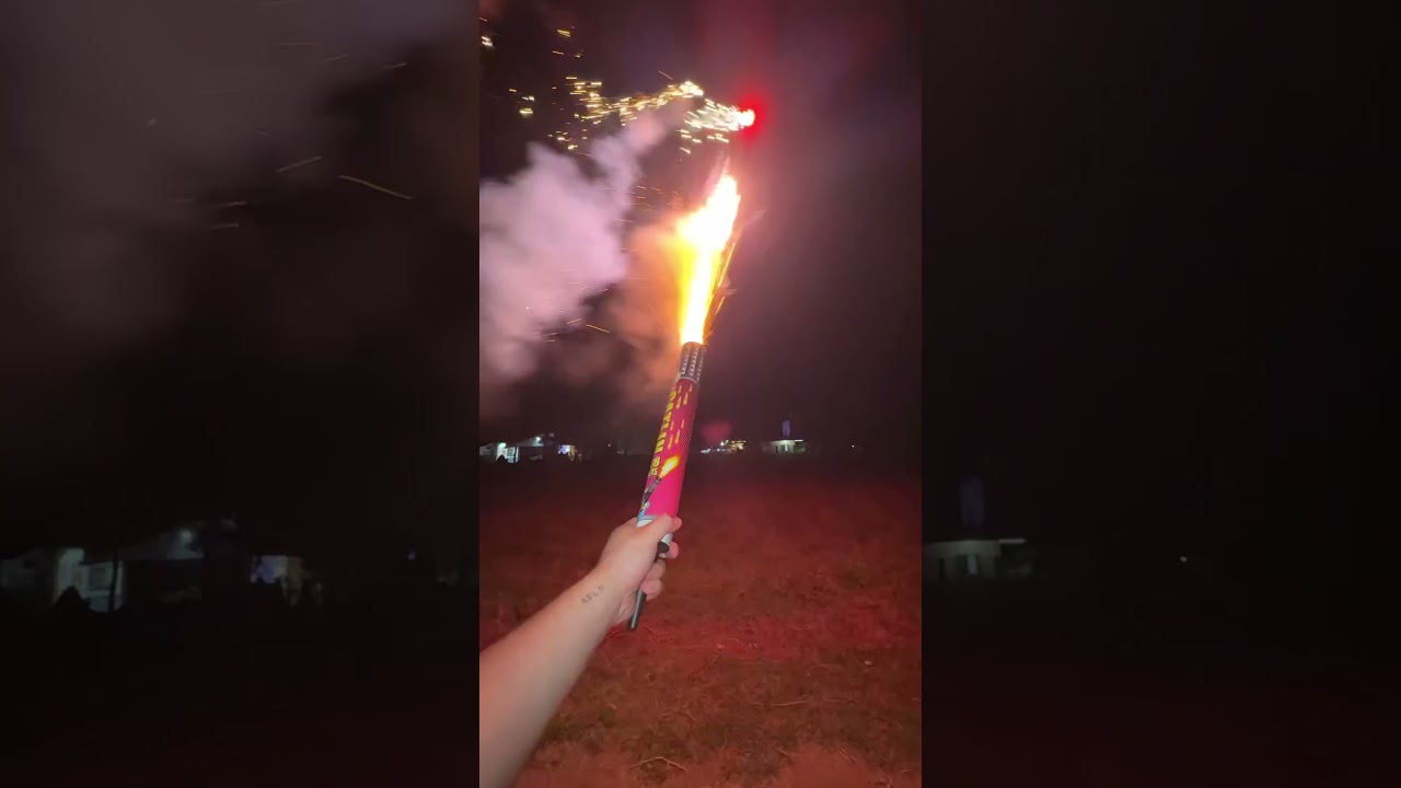 Gatlin Gun 388 shots fireworks 