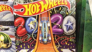 Off The Pegs: 2020 Happy New Year Carbonator 2019 Holiday Hot Wheels and Disney Set in-store video