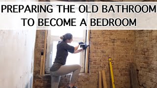 PREPARING THE OLD BATHROOM TO BECOME A BEDROOM & PAINTING THE LANDING | UK HOME RENOVATION VLOG