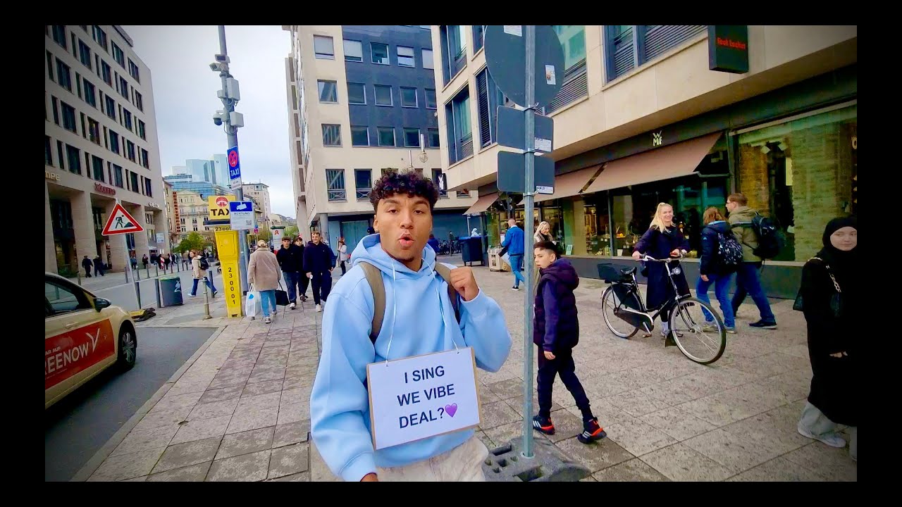 Durch Frankfurt laufen und random anfangen Bob Marley zu singen / (Cover) / I Sing. We Vibe.