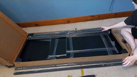 Unboxing and setting up the 4x2x2 pvc reptile enclosure from dubiaroaches.com!