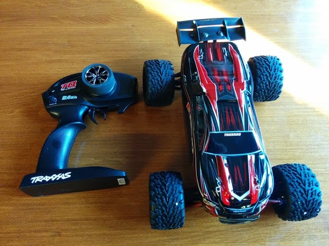 Traxxas e revo 1/16 brushed edition unboxing - YouTube