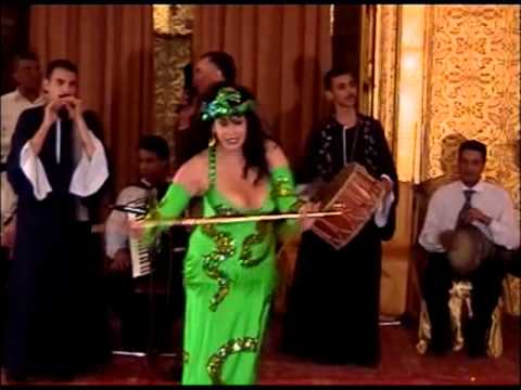 Prenses Banu Kahire'de Sahnede (Princess Banu Dancing at \