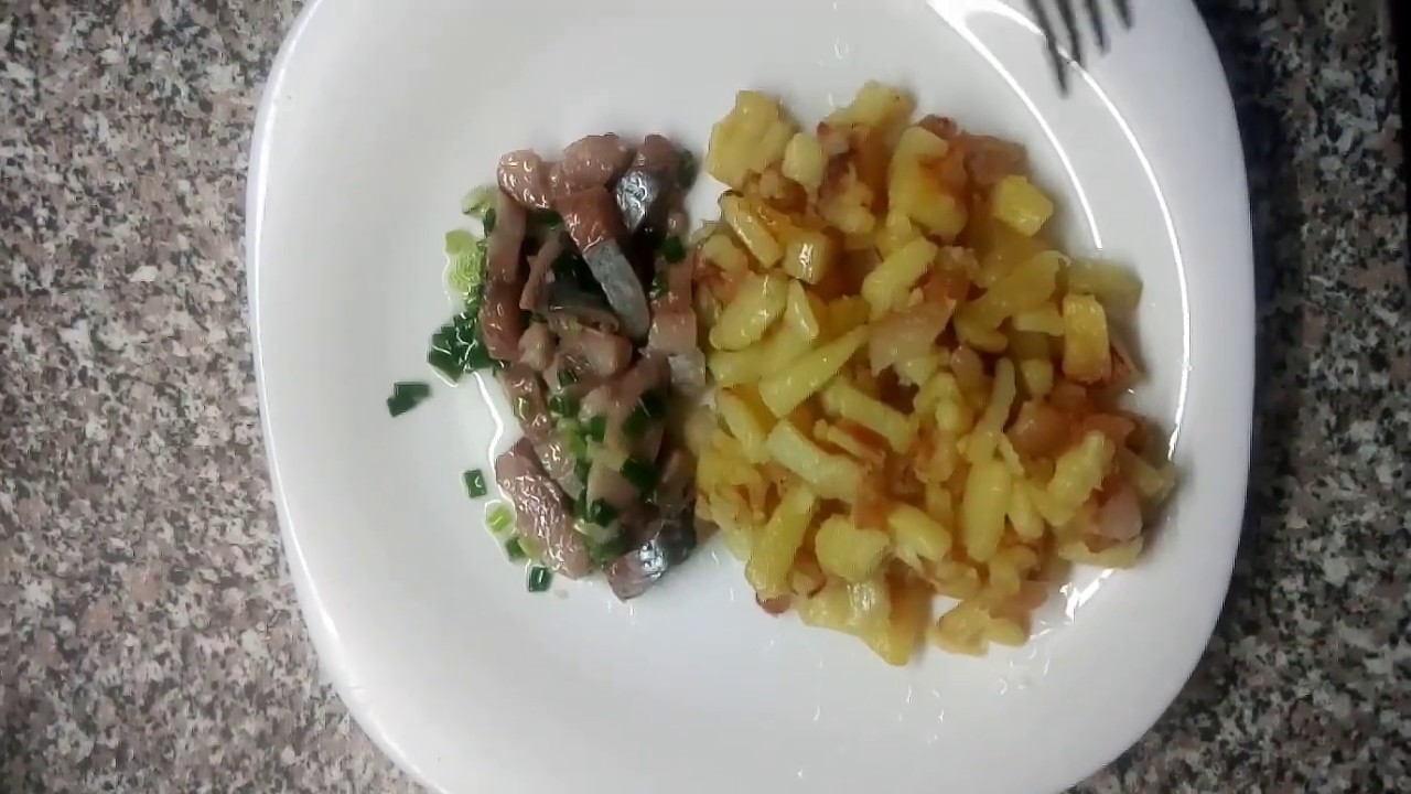 Картошка с салом и сельдь с луком YouTube