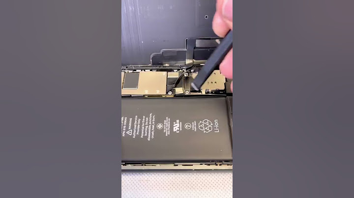 He destroyed the #iphone by accident , screen turned to rainbow 😱 #shorts #apple #ios #android #fyp