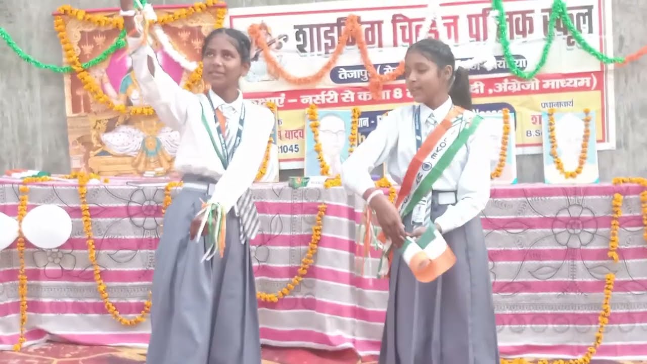 Viral desh bhakti dance//vande matram guje hindustan me///shining school///