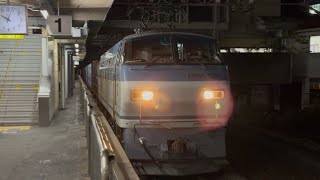 【4K高画質】JR貨物EF66形100番台129号機〔吹〕＋コキ26両が長岡京駅1番線を高速通過するシーン（2066レ・吹A61・コンテナ輸送）2025.11.11