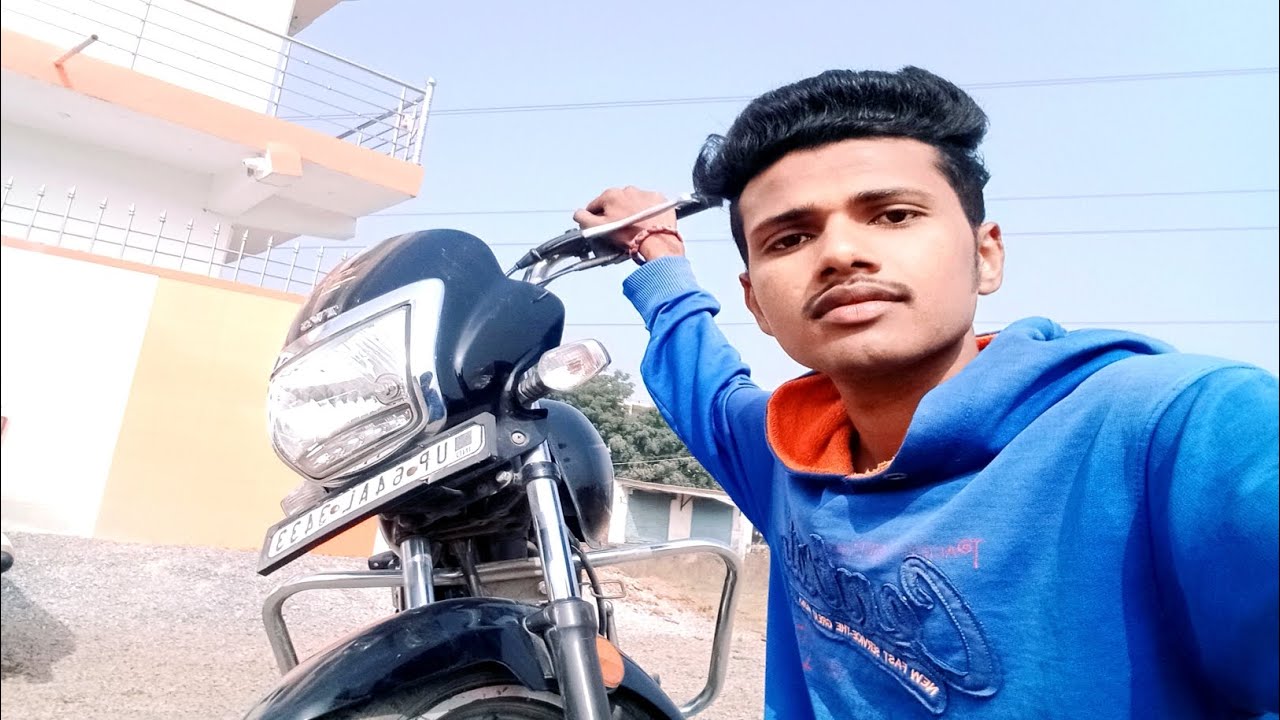A Humari Bike Nahi Emosan Hai 😍 Esko Hum 1 Caror Me Bhi Nahi Bach Sakta 