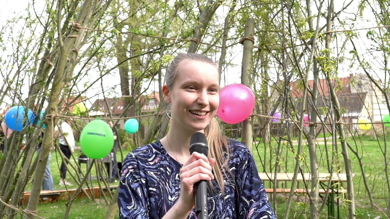 Einweihung des Weidendoms im Jugendclub Domizil Bützow