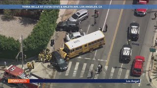 7 hurt in Arleta school bus crash