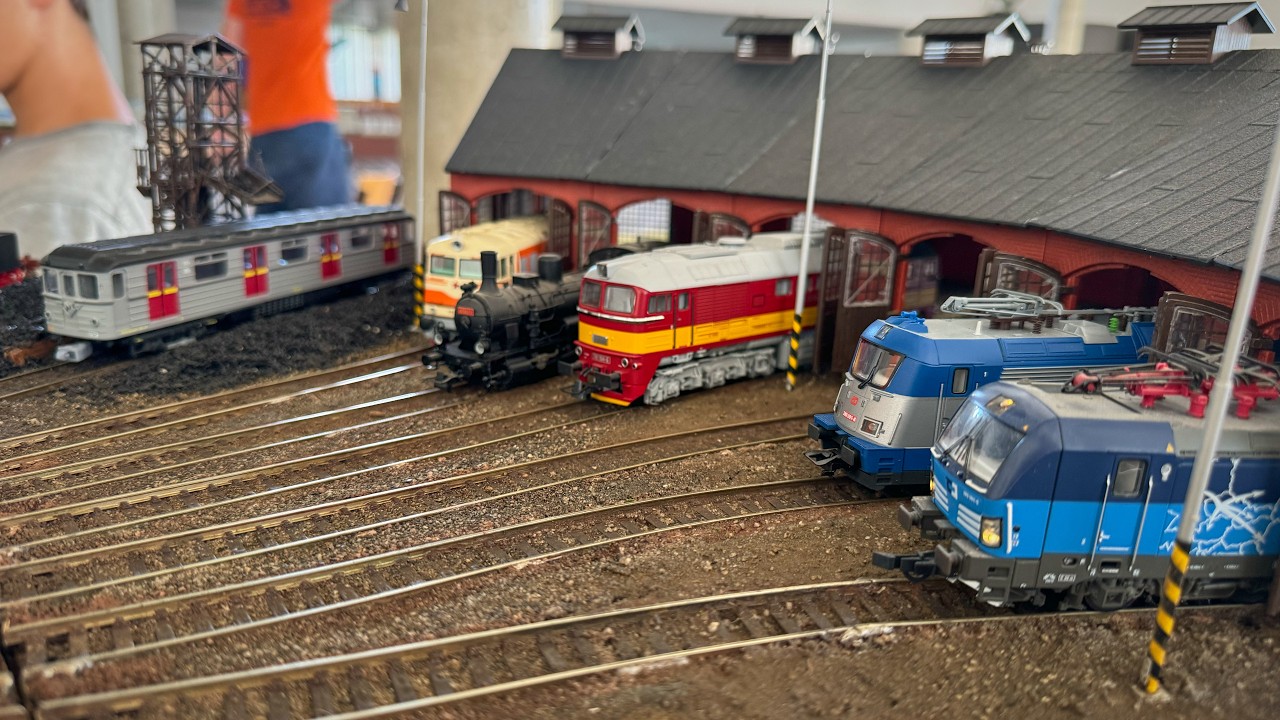 Železniční fanoušci, pozor! To nejlepší z výstavy H0 ve Slivenci 2024 🚂🌟