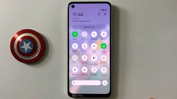 Swipe down on Lock Screen to see notification drawer on OPPO Reno8 5G Android 12