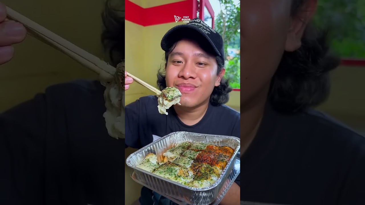 Придорожный киоск с димсамами, где подают курицу с лучшим домашним соусом в Богоре!