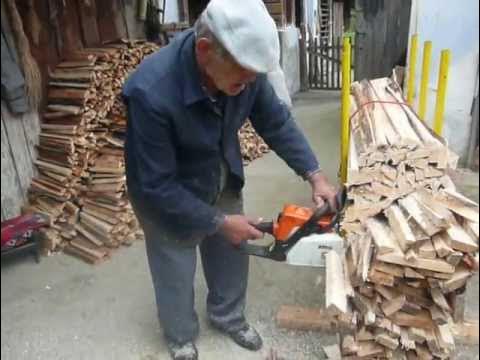 Как распилить горбыль на дрова. Козел для распилки горбыля. Как пилить горбыль. Козлы для распиловки горбыля на дрова. Как пилить горбыль.