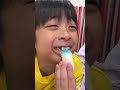負けたら地球グミ🌏と目玉👁️グミ　まりちゃんいずちゃんチャンネル　#shorts