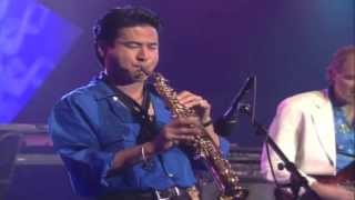 AQUI Y AJAZZ, The Rippingtons Featuring Russ Freeman "She Likes To Watch"