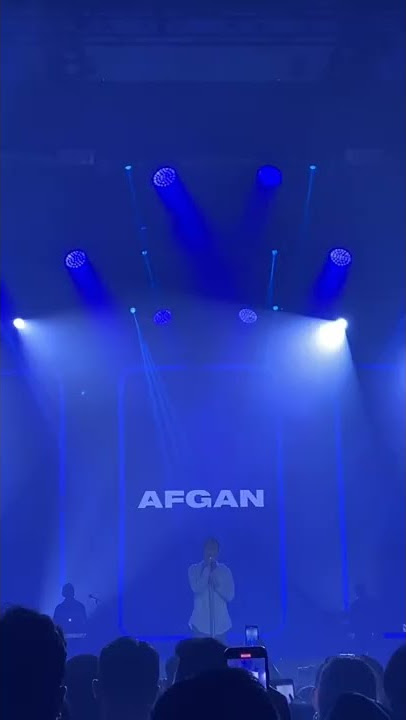 Afgan singing Takkan Ada Cinta yang Lain at Java Jazz 2022