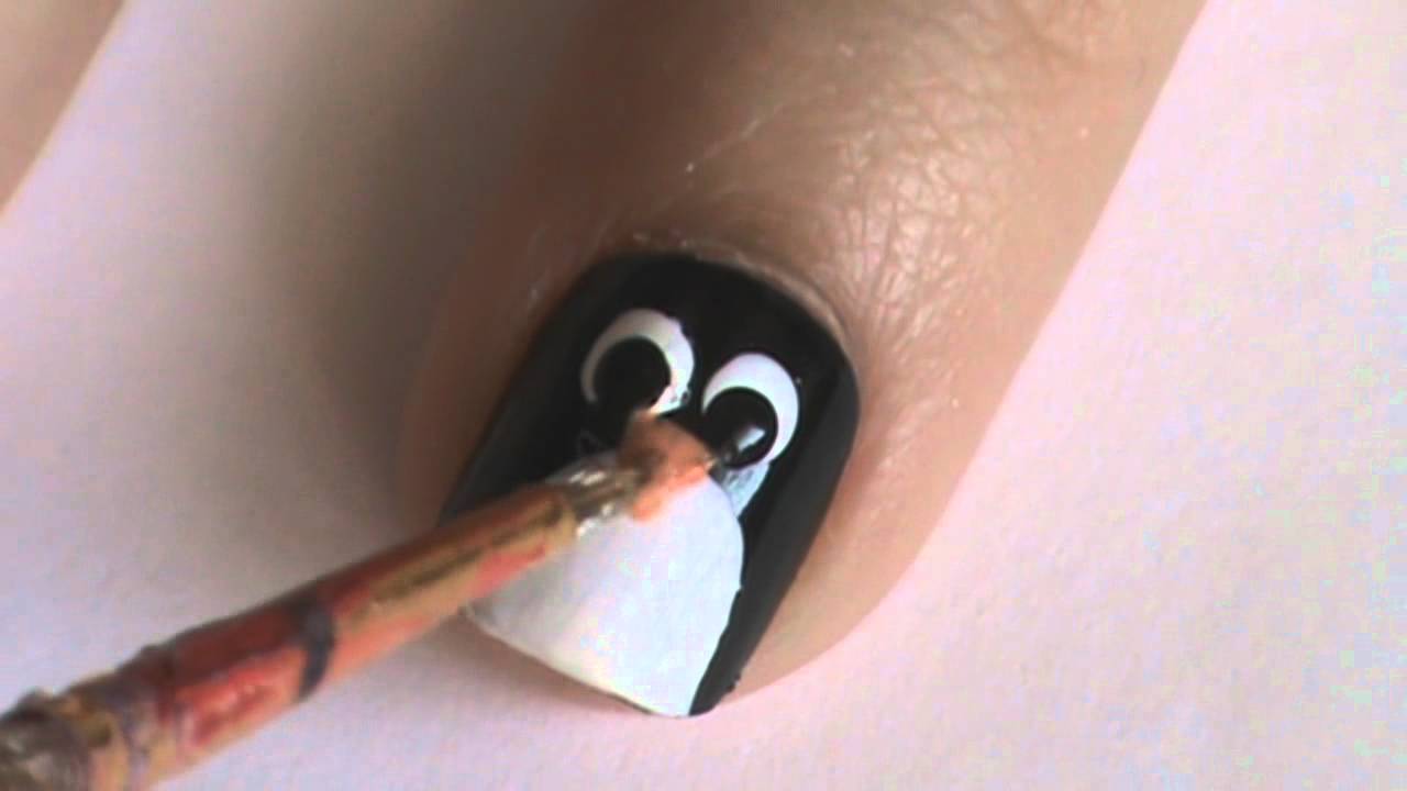 Cute Penguin Nail Art You