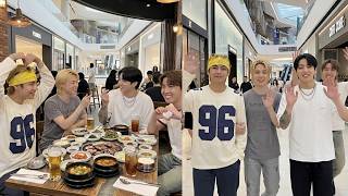 ARMY Goes Wild! Jungkook, V, J-Hope, and Jimin Spotted Enjoying Dinner Together in Toronto, Canada screenshot 3