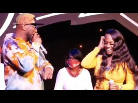 Arcuria Sings SZA’s “The Weekend” | Rickey Smiley Karaoke Night