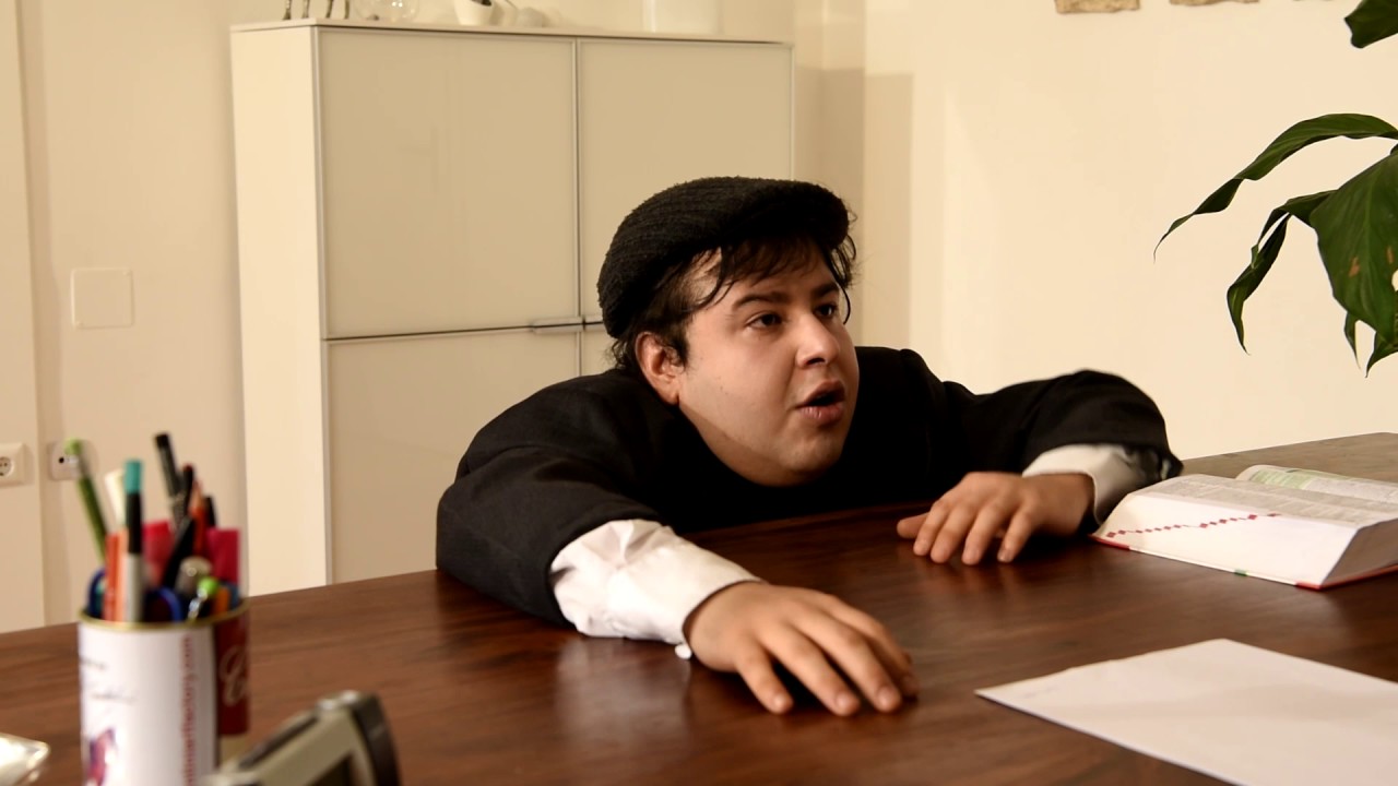 Il nostro omaggio, a Paolo Villaggio! (Fracchia dal direttore) Regia Lukas Boos camera iphone 8 plus apk