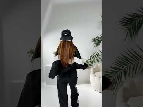 Спортивний жіночий костюм велюр норма, видео 1