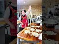 Unbelievable! A veteran cook pulls noodles fast, smooth, and never tangled