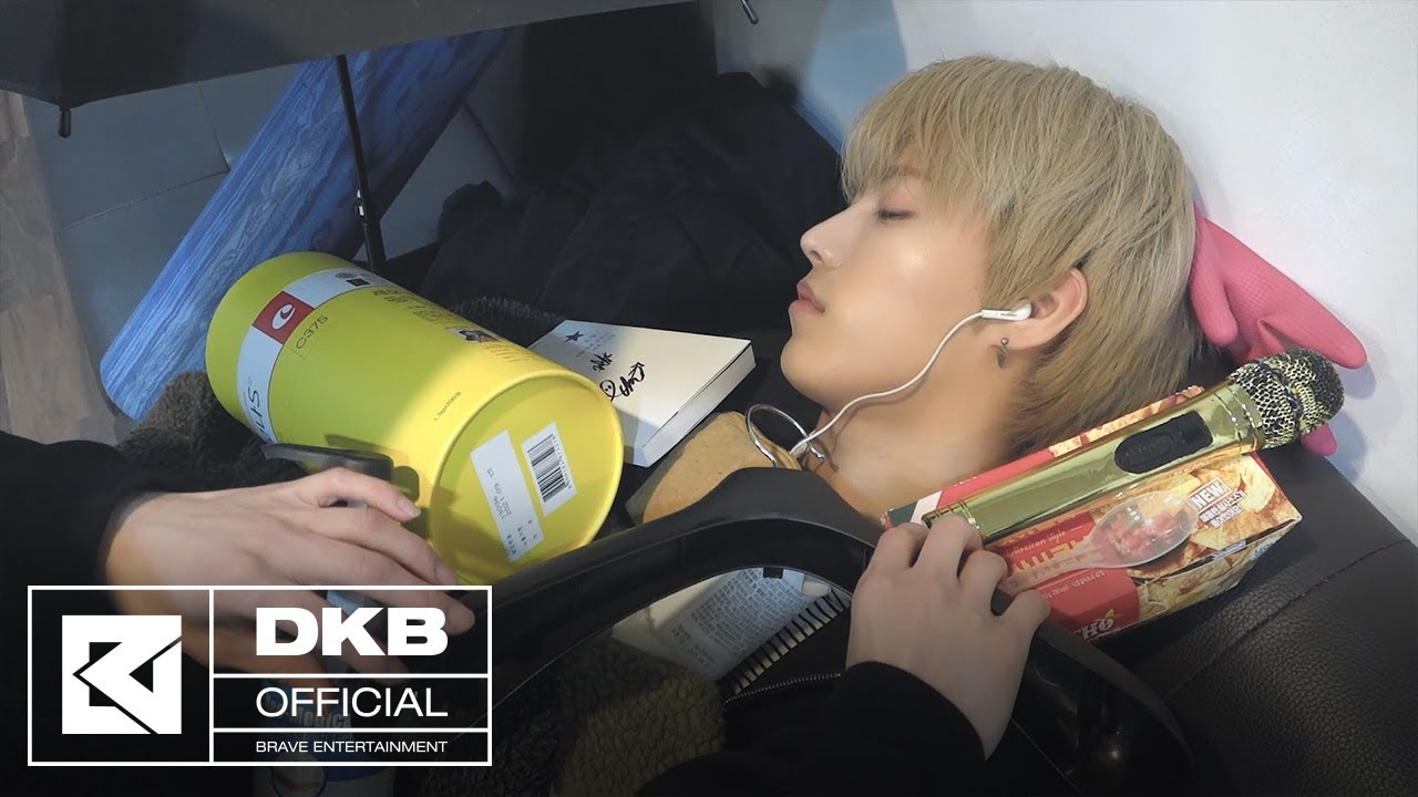 DAKCUMENT #12 테오가 잠든 사이에😴 (While TEO was asleep)