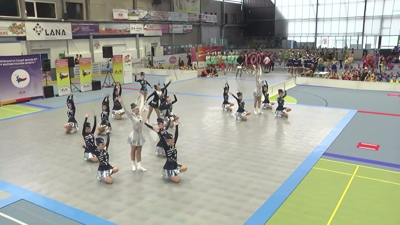 MiKaDo Karviná, pódiová sestava, skupina seniorky baton, 2022