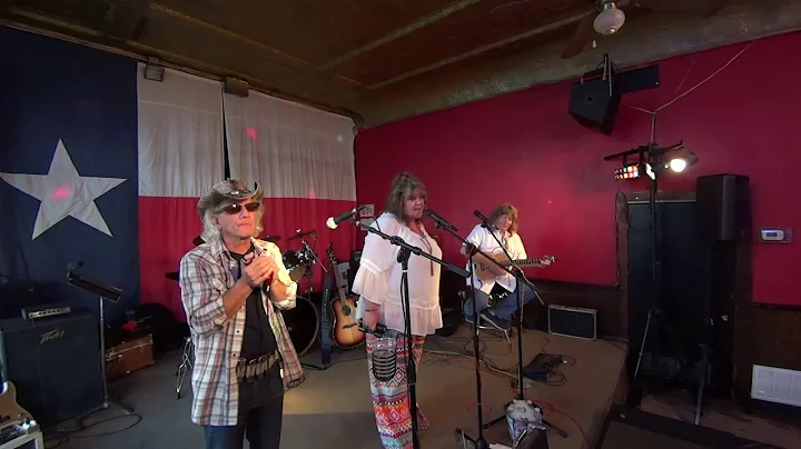 Randy & Helen Tredway with David Hayden at Pearl's Dancehall