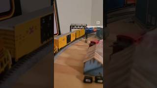 Boxcar Showdown video out now!!  #nscale #scaletrains #auroraminiatures #modeltrains #train