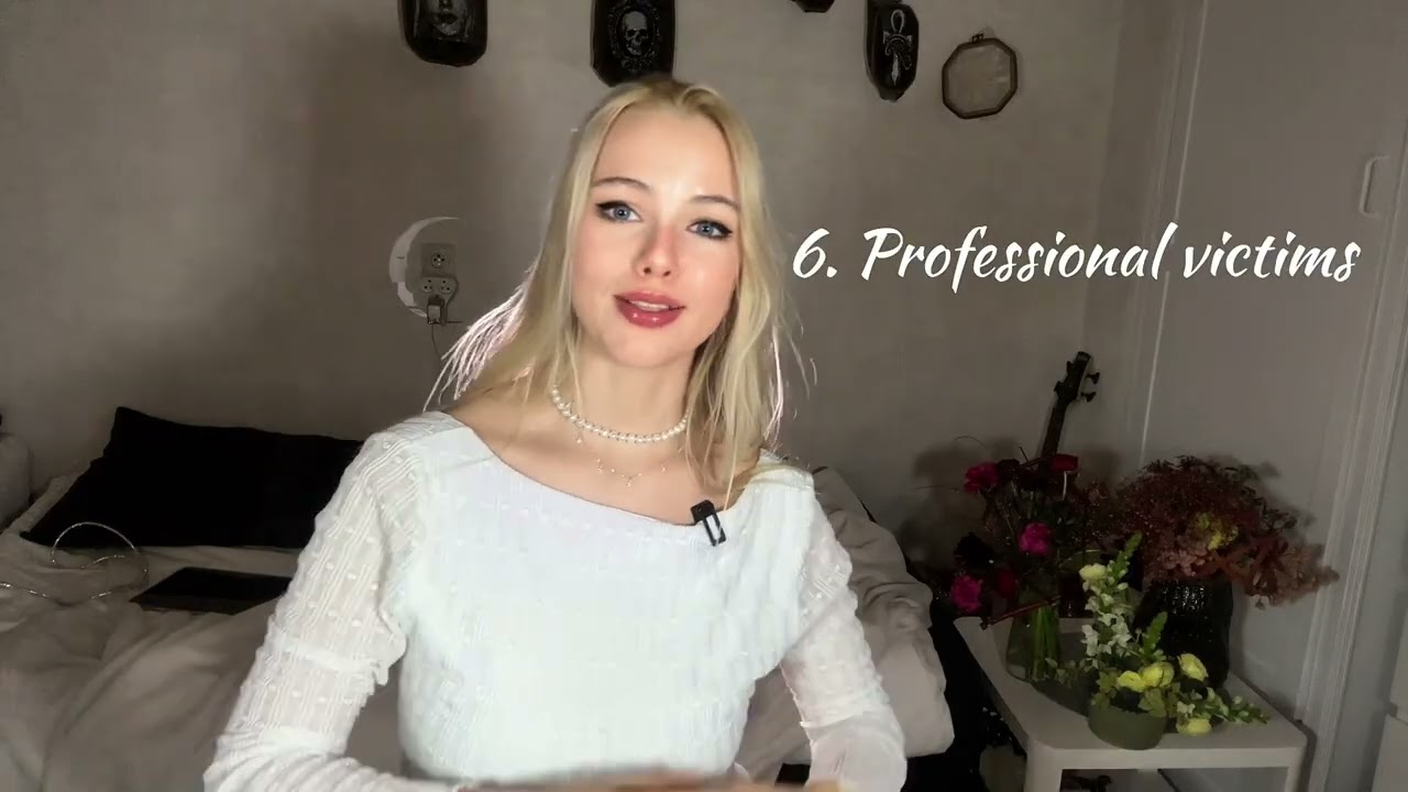 6 types of people you should avoid at all costs 