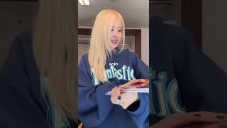 Rosé's emotions poured in her album ROSIE#rosé#blackpink#jisoo#kpop#Lisa#jennie#shorts#fypシ゚viral