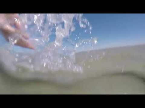Small Waves in Slow Motion + Splashing HD