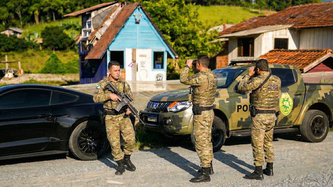 ESTAMOS SENDO MONITORADOS PELA POLÍCIA