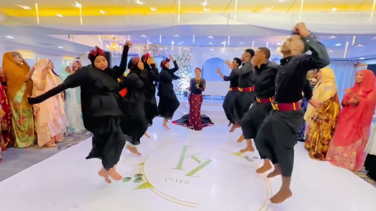 Dhaanto Hees Aroos Awale Aden 