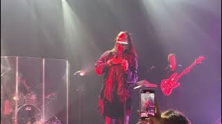 Faouzia - Thick & Thin    Born Without a Heart (Citizens Tour) Montreal