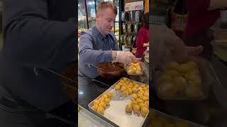 Dökme profiterol yapıyorum. Müşterilere bolca kendi ellerimle hazırlıyorum. Resimi