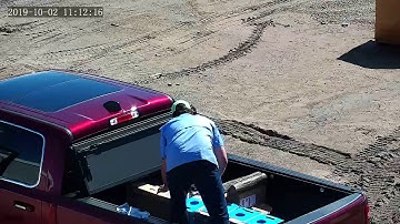 Uniview PTZ Auto Tracking IPC6222ER-X30P-B (video 2)