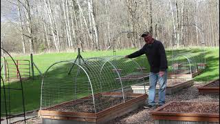 How Build a HOOP COVER for Raised Beds