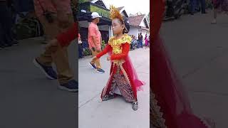 gerak lucu kanan kiri bocil cantik#shorts #dj #beranda #dance #fyp #viral #djremix #2026 #cover