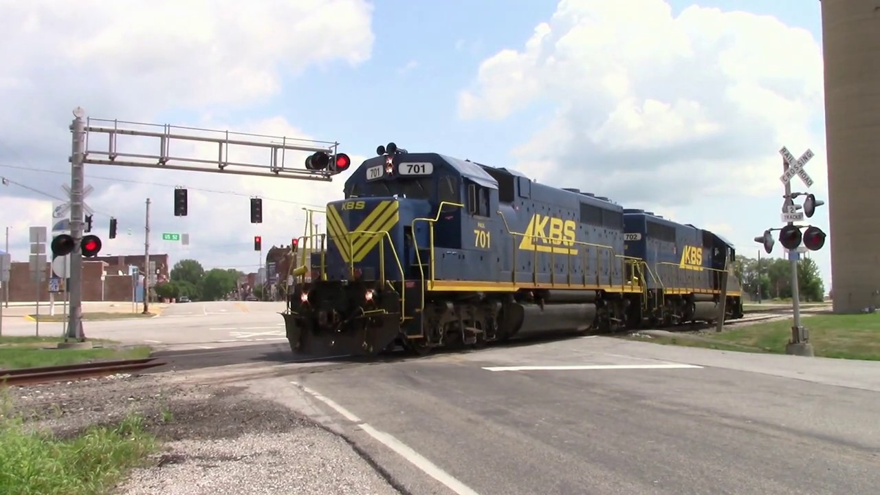 5th Street/State Road 18 Railroad Crossing - KBS 701 and KBS 702 Track Switch in Fowler, Indiana