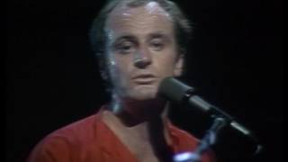 Peter Allen - Quiet Please, There's a Lady on Stage (Live 1977)