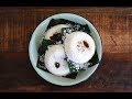 Putu Piring (Steamed Rice Cake With Coconut and Palm Sugar)