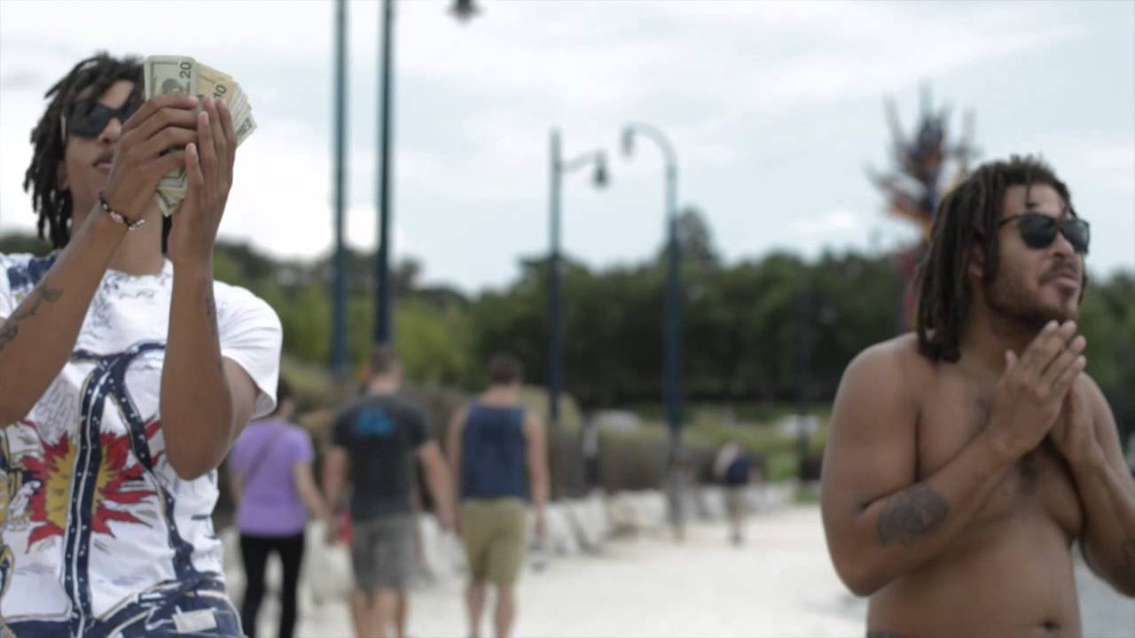 Watch Diesell - Grindin (Official Visual) | Shot by @BlueVisionz on YouTube Watch Diesell - Grindin (Official Visual) | Shot by @BlueVisionz on YouTube