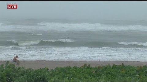 6 p.m. report - NBC2 live on east coast as Hurricane Matthew nears