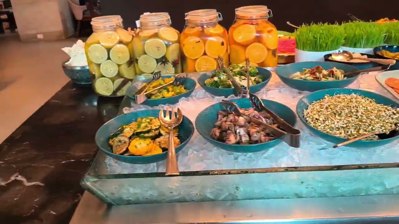 🍽️✨ Luxury Buffet Lunch at Sheraton Hyderabad | Marriott Experience 😍🍰🥂